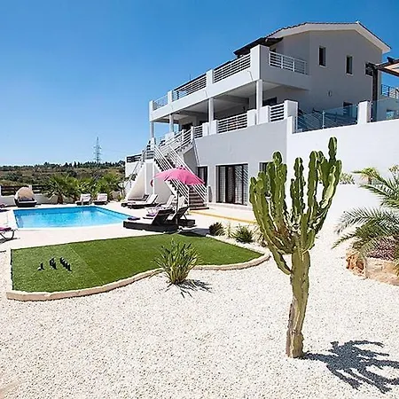 Villa Arcadia, Kallepia *